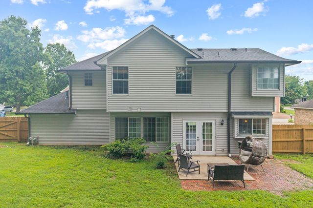 106 Bell Grove Dr, Columbia, TN 38401