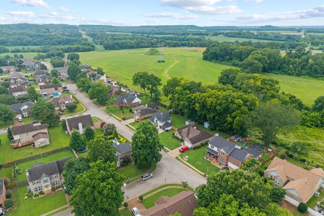 106 Bell Grove Dr, Columbia, TN 38401
