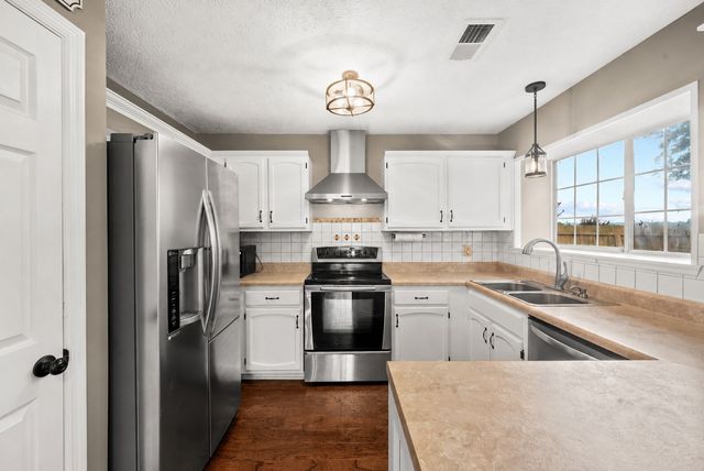 106 Bell Grove Dr, Columbia, TN 38401