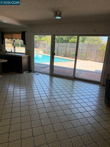 40 Carter Ct, El Sobrante, CA 94803