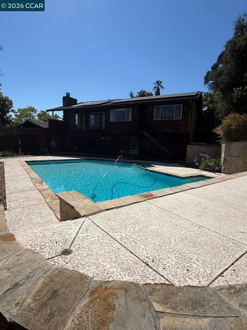 40 Carter Ct, El Sobrante, CA 94803
