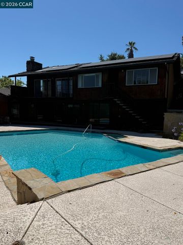 40 Carter Ct, El Sobrante, CA 94803