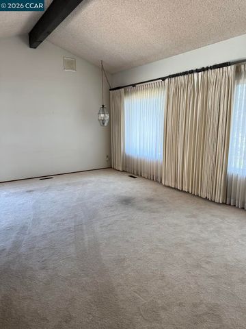 40 Carter Ct, El Sobrante, CA 94803
