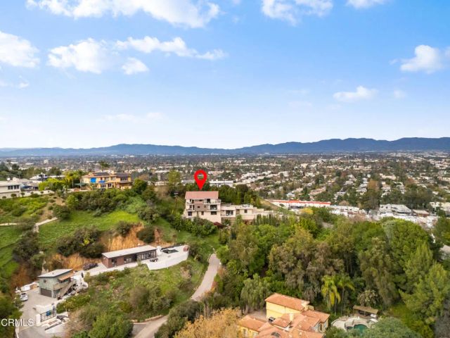 12480 Viewcrest Road, Los Angeles, CA 91604