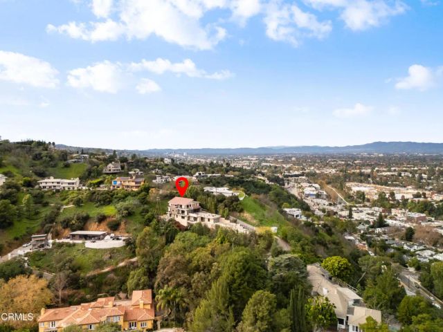 12480 Viewcrest Road, Los Angeles, CA 91604