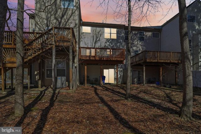 8033 BLOOMSBURY PL, White Plains, MD 20695