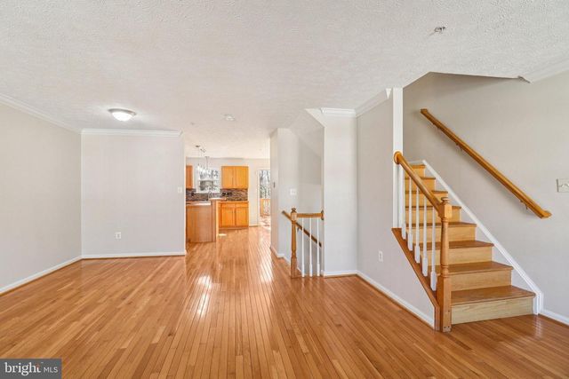 8033 BLOOMSBURY PL, White Plains, MD 20695