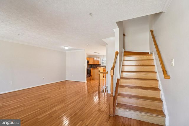 8033 BLOOMSBURY PL, White Plains, MD 20695