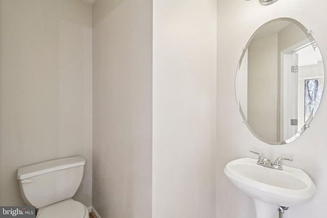 8033 BLOOMSBURY PL, White Plains, MD 20695