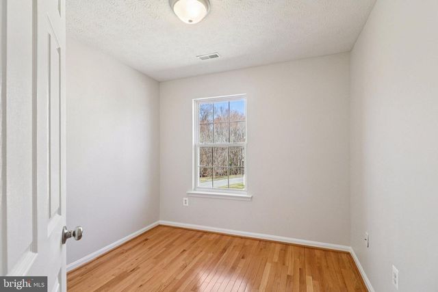 8033 BLOOMSBURY PL, White Plains, MD 20695