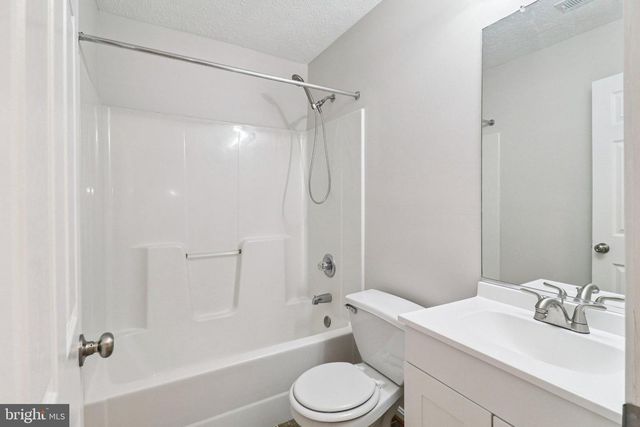 8033 BLOOMSBURY PL, White Plains, MD 20695