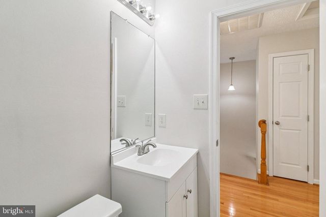 8033 BLOOMSBURY PL, White Plains, MD 20695