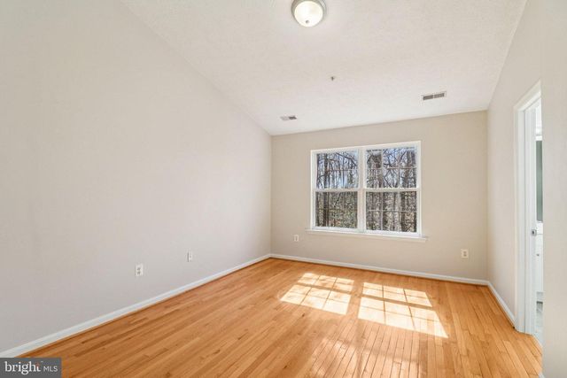 8033 BLOOMSBURY PL, White Plains, MD 20695