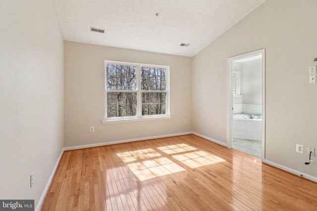 8033 BLOOMSBURY PL, White Plains, MD 20695