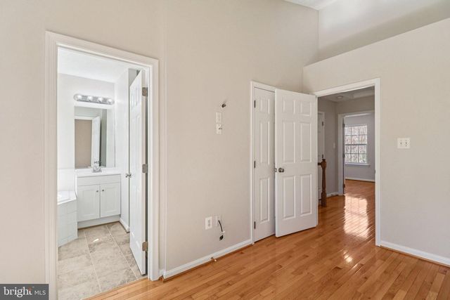 8033 BLOOMSBURY PL, White Plains, MD 20695