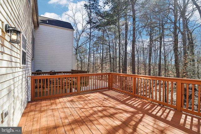 8033 BLOOMSBURY PL, White Plains, MD 20695