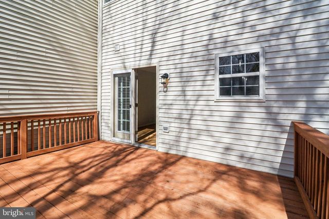 8033 BLOOMSBURY PL, White Plains, MD 20695