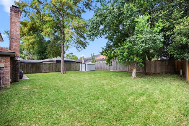 6514 Vialinda Drive, Houston, TX 77083