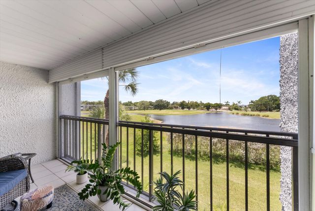 4266 Deste Court 302, Lake Worth, FL 33467