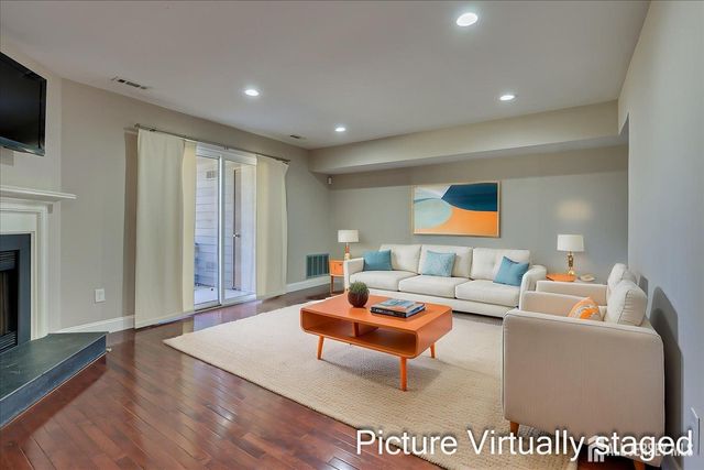 133 Oakmont Court, Edison, NJ 08820