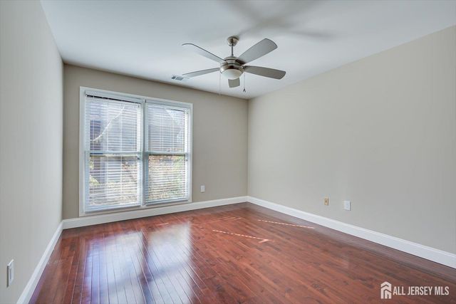 133 Oakmont Court, Edison, NJ 08820