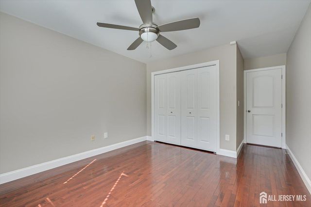 133 Oakmont Court, Edison, NJ 08820