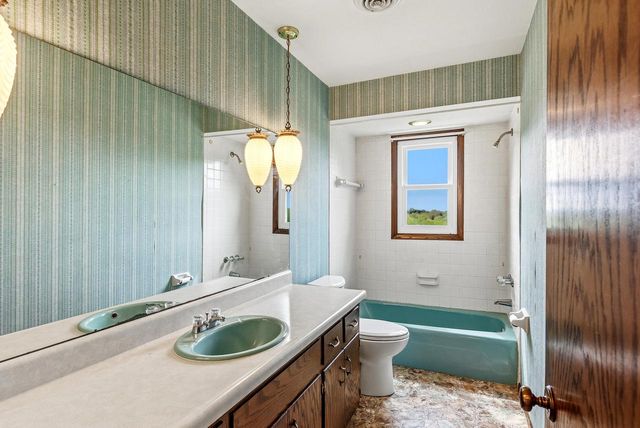 3536 County Road LL, Port Washington, WI 53074