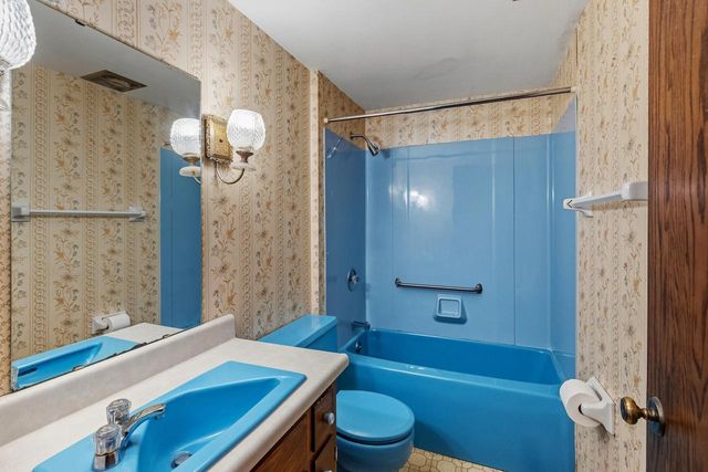 3536 County Road LL, Port Washington, WI 53074
