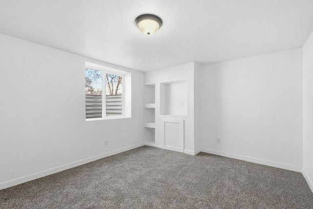 6307 N Regal St, Spokane, WA 99217