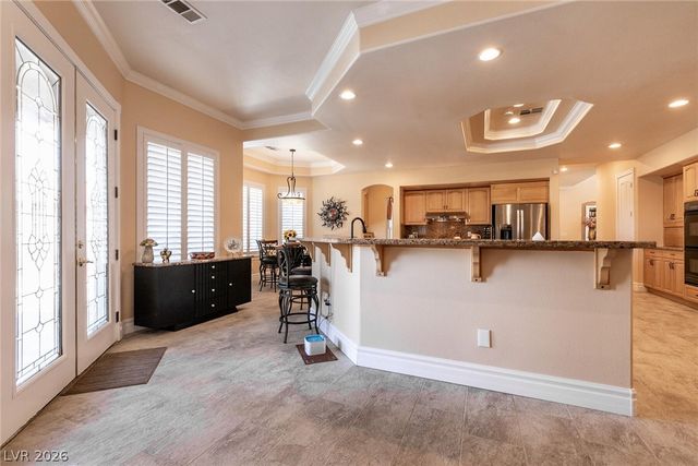 7718 Willow Cove Circle, Las Vegas, NV 89129