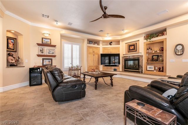 7718 Willow Cove Circle, Las Vegas, NV 89129
