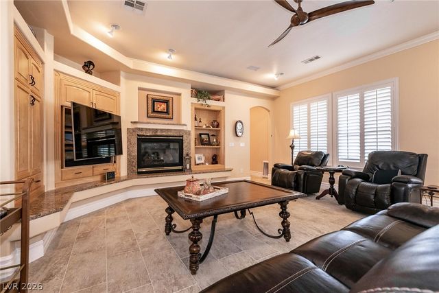 7718 Willow Cove Circle, Las Vegas, NV 89129