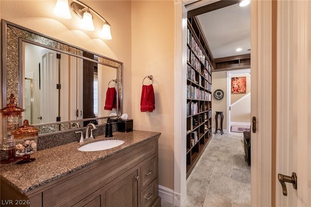 7718 Willow Cove Circle, Las Vegas, NV 89129