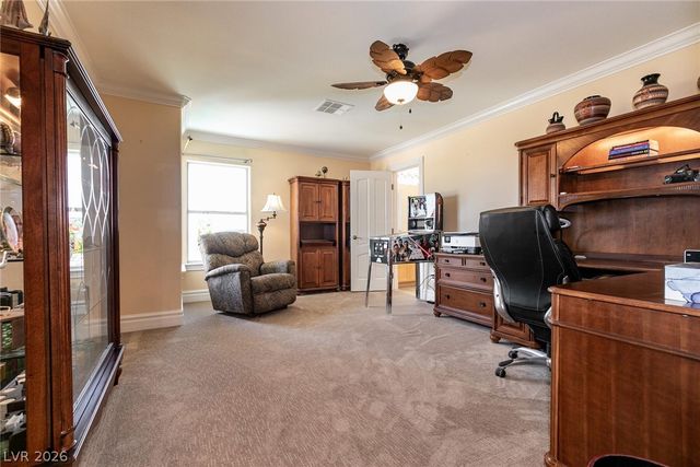 7718 Willow Cove Circle, Las Vegas, NV 89129