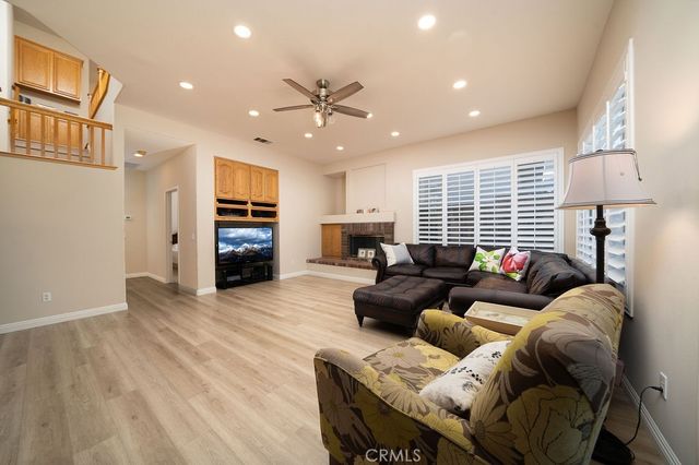 27829 Coldsprings Place, Valencia, CA 91354