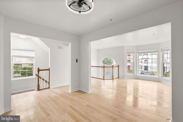 2530 ENTERPRISE PL, Waldorf, MD 20601