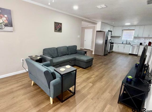 1425 Dogwood St, Tyler, TX 75701