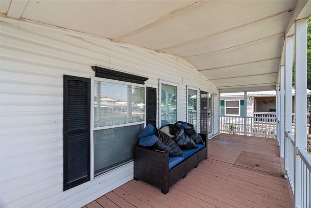 307 Brazos Harbor Drive, Granbury, TX 76048