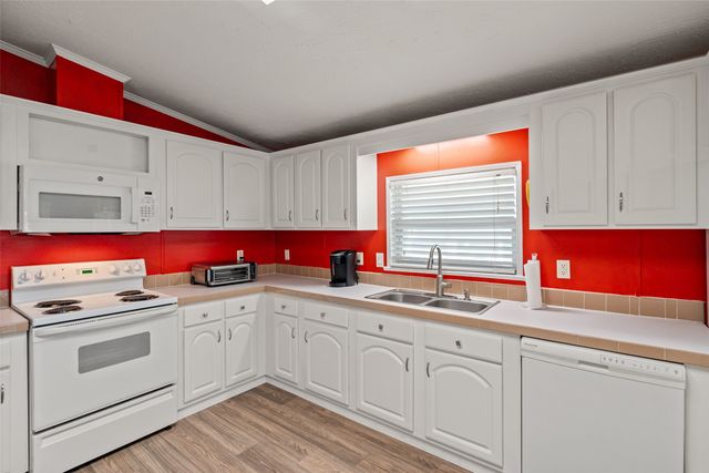 307 Brazos Harbor Drive, Granbury, TX 76048