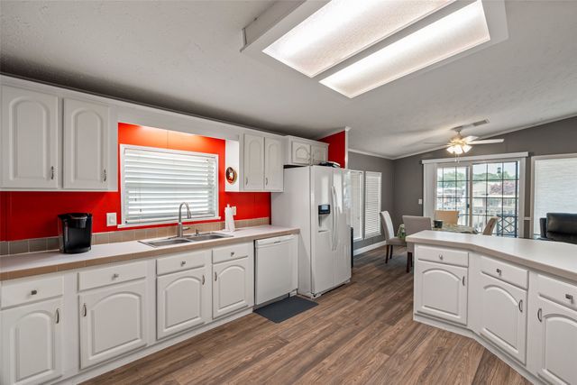 307 Brazos Harbor Drive, Granbury, TX 76048