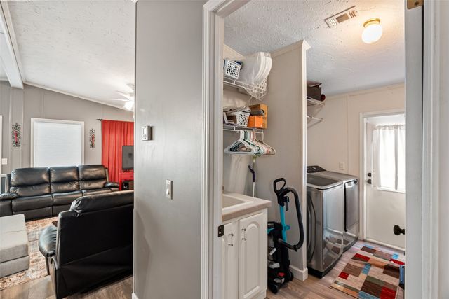 307 Brazos Harbor Drive, Granbury, TX 76048