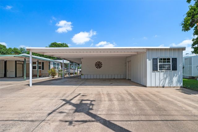 307 Brazos Harbor Drive, Granbury, TX 76048
