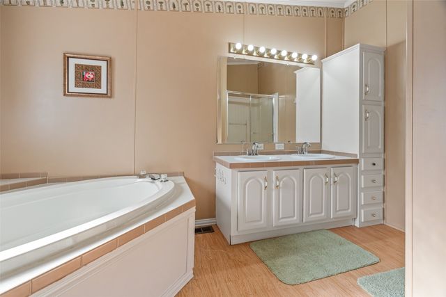 307 Brazos Harbor Drive, Granbury, TX 76048