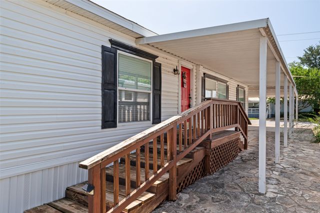 307 Brazos Harbor Drive, Granbury, TX 76048