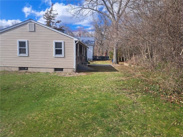 82 Valley Avenue, Warwick, RI 02886
