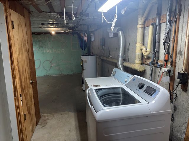 82 Valley Avenue, Warwick, RI 02886