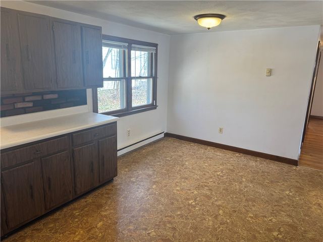 82 Valley Avenue, Warwick, RI 02886