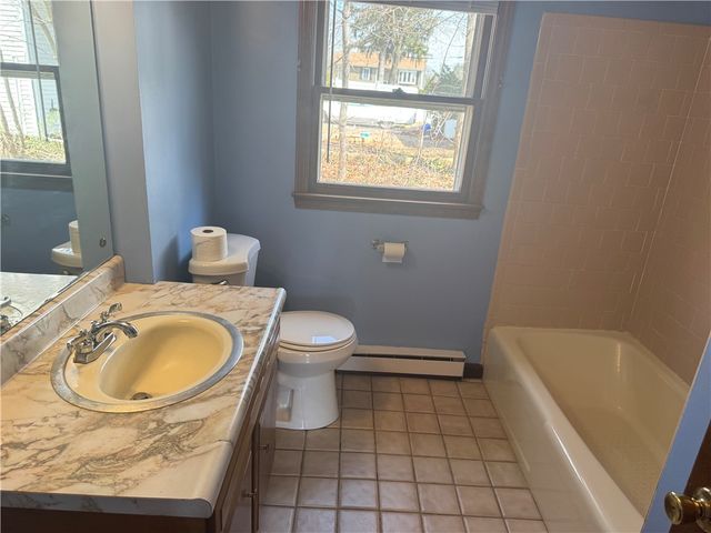 82 Valley Avenue, Warwick, RI 02886