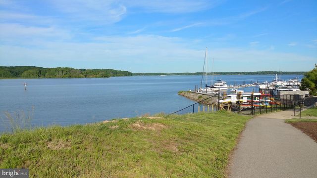 13754 FLEET ST, Woodbridge, VA 22191