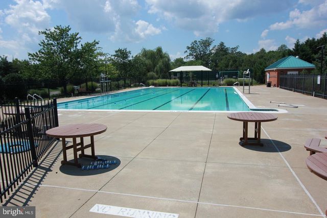 13754 FLEET ST, Woodbridge, VA 22191